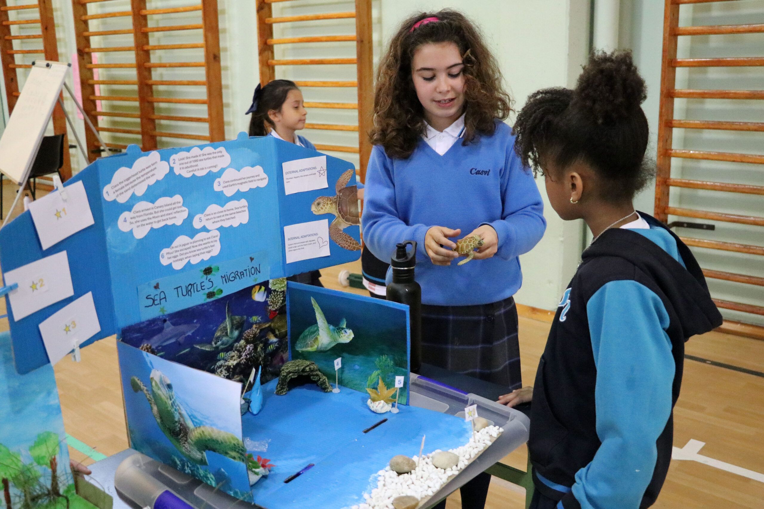 Two students in the Science Fair in Casvi International American School